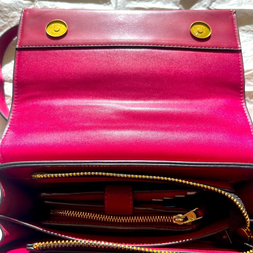 Beautiful canvas crossbody bag by Yalguun. - Picture 3 of 6